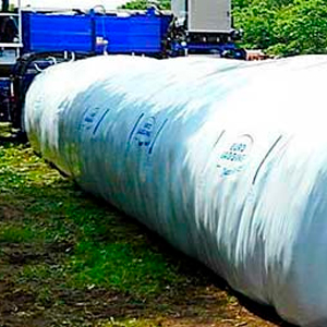 Тоют сактоо үчүн полимердик силос жеңдери